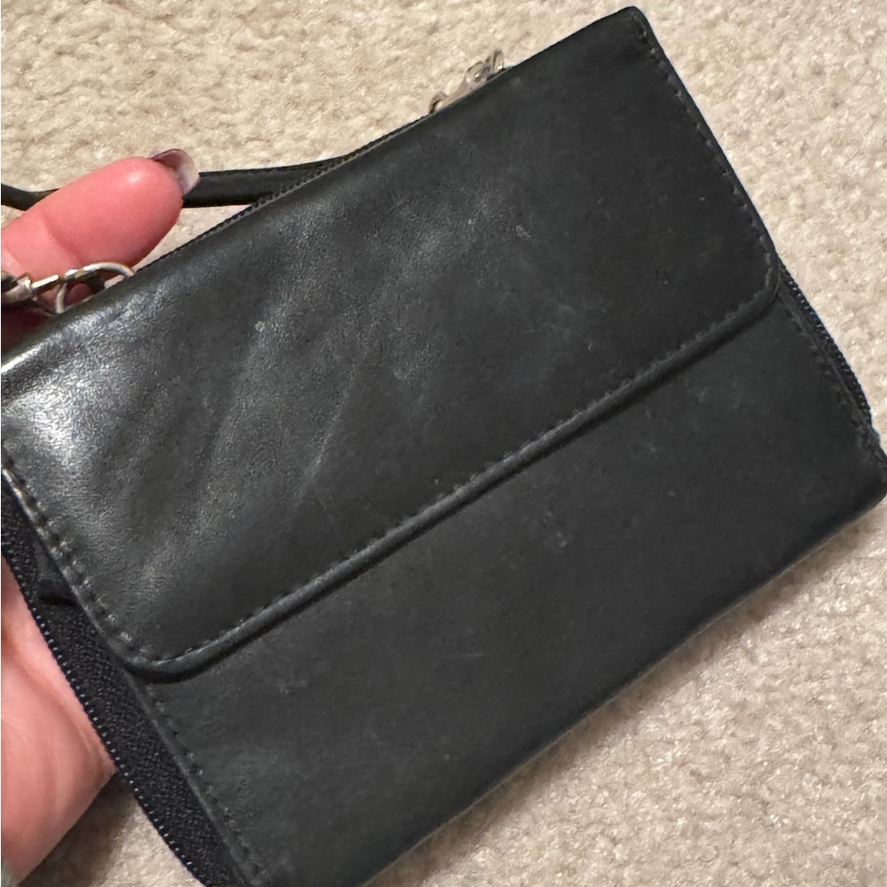 Wilson’s Leather Italian leather WOC crossbody